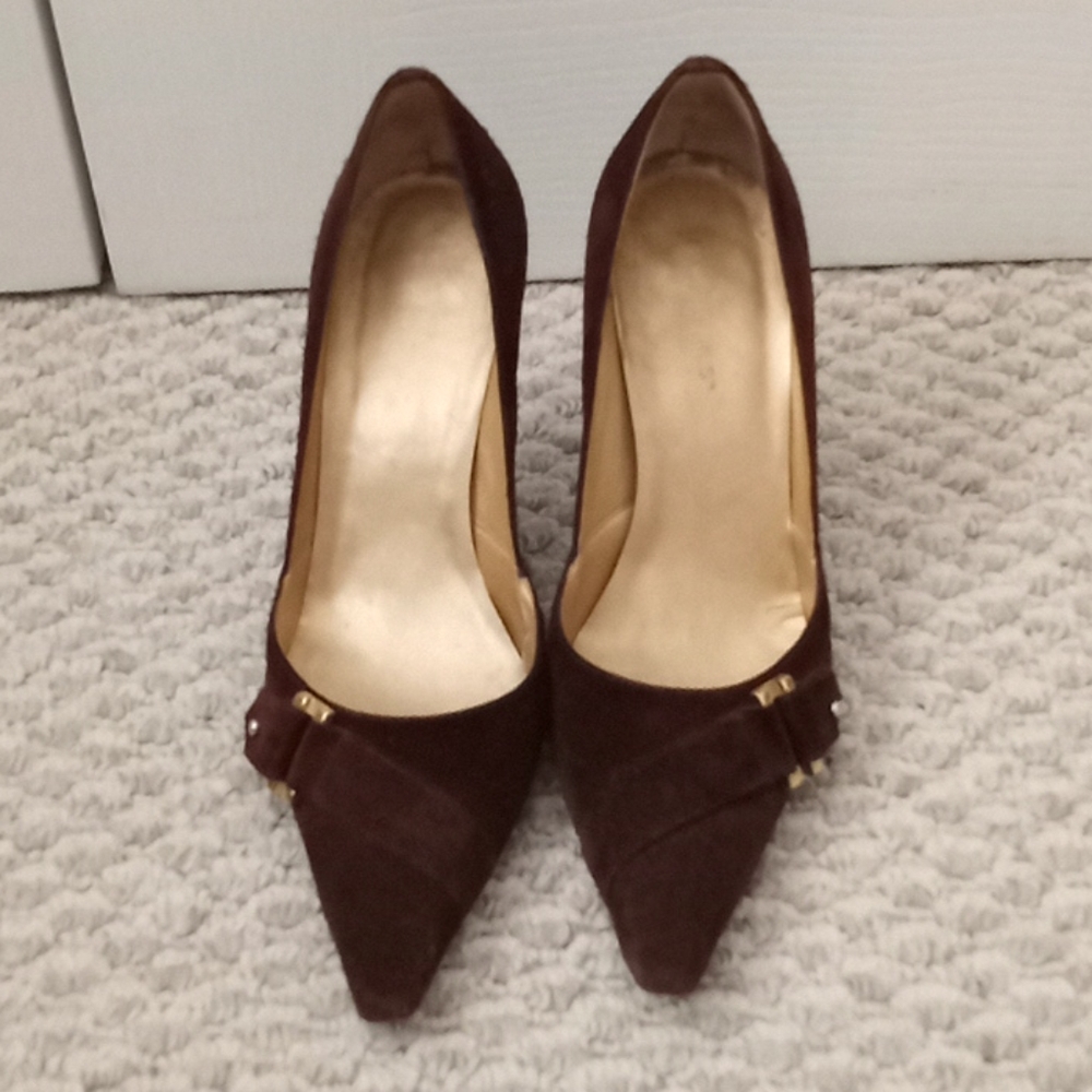 Women's size 7 BCBGirls (a.k.a BCBG) Pumps